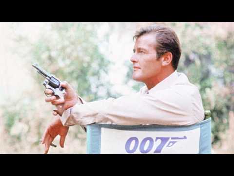 VIDEO : 'James Bond' Star Sir Roger Moore Dies At 89