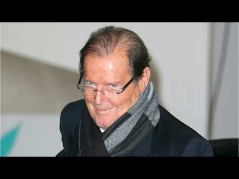 VIDEO : Sir Roger Moore Dies At 89