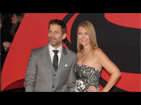 VIDEO : Fellow Filmmakers Pay Tribute to Zack Snyder and His Family