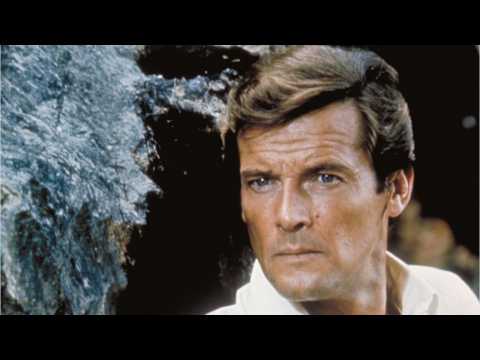 VIDEO : Roger Moore, 'James Bond' Actor, Dies At 89