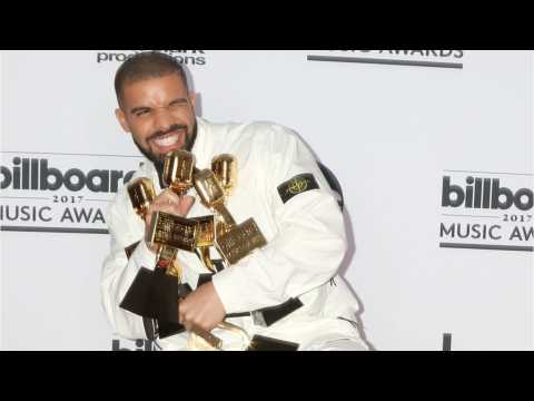 VIDEO : Drake Breaks Records at the Billboard Music Awards