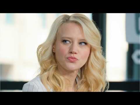 VIDEO : Kate McKinnon Is On The July Cover Of ELLE