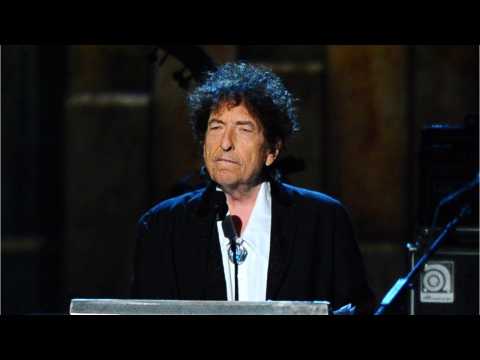 VIDEO : Did Bob Dylan Plagiarize His Nobel Lecture?