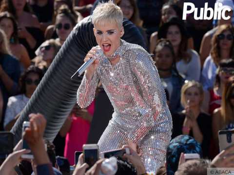 VIDEO : Vido : Katy Perry : Une tenue brillant de mille feux pour son concert priv !