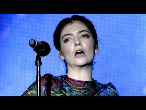 VIDEO : Lorde Celebrates Adulthood In Second Album