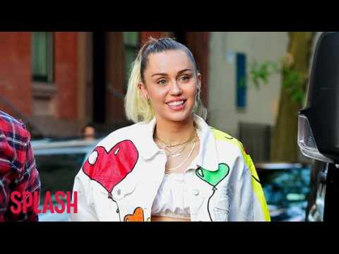 VIDEO : The Reason Miley Cyrus Stopped Smoking Weed