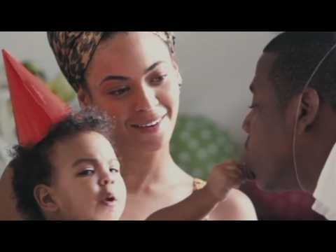 VIDEO : Did Barack Obama Accidentally Reveal The Sex Of Beyonce & Jay Z's Twins?