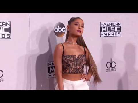 VIDEO : Ariana Grande Is Back In England Ahead Of Benefit Concert
