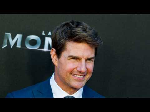 VIDEO : Tom Cruise Teases Top Gun Sequel