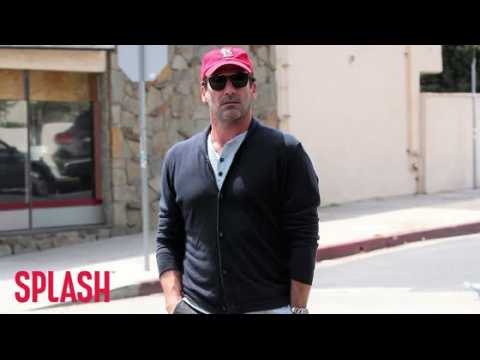 VIDEO : Jon Hamm Loves a Lady With Style