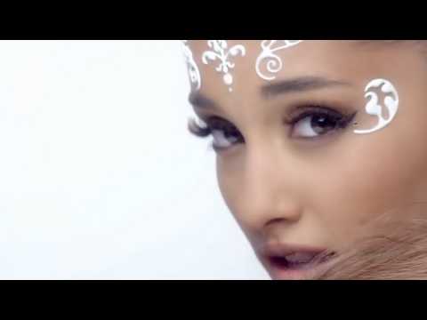 VIDEO : Ariana Grande vuelve a Manchester
