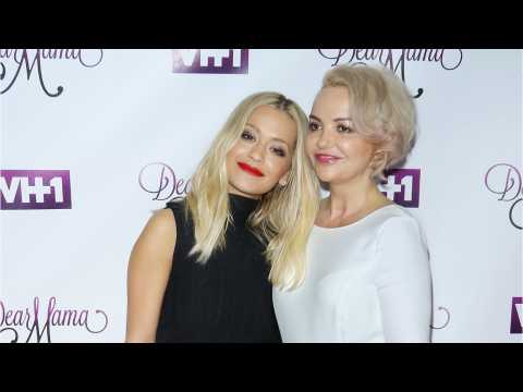 VIDEO : Rita Ora's mother loves the Fifty Shades movies