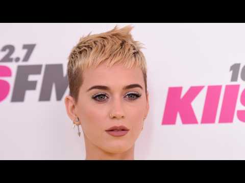 VIDEO : Katy Perry Is The First Celebrity Judge To Join ABC?s ?American Idol? Reboot
