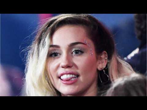 VIDEO : Miley Cyrus Will Debut New Single At 2017 Billboard Music Awards
