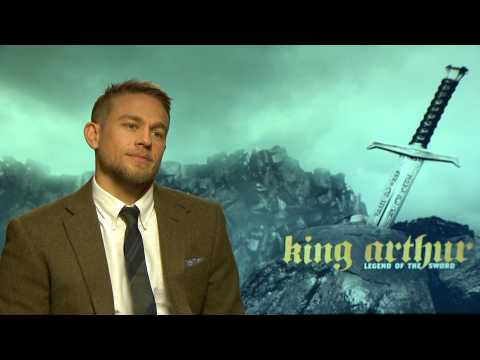 VIDEO : Charlie Hunnam struggled to connect to King Arthur role - Exclusive Interview