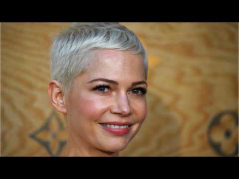VIDEO : Michelle Williams Got The Best Mother's Day Card