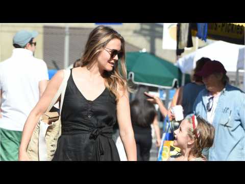 VIDEO : Alicia Silverstone Allows Son To Watch New Movie