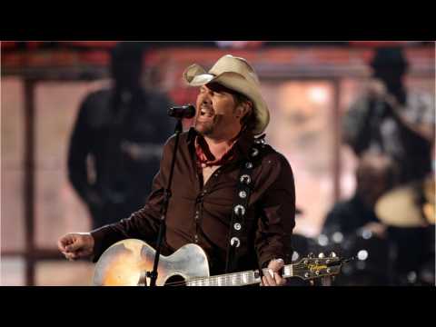 VIDEO : Trumps Saudi Visit Draws Country Singer Toby Keith