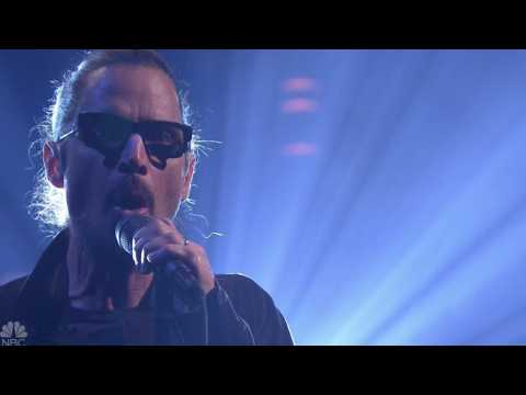VIDEO : Rocker Chris Cornell Is Dead