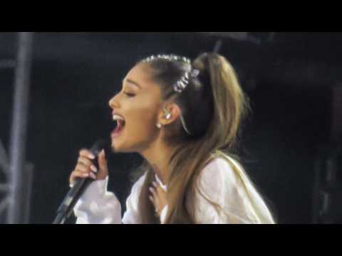 VIDEO : Piers Morgan Apologizes To Ariana Grande