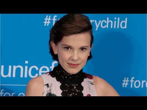 VIDEO : Millie Bobby Brown Wore Topshop's Jeans With Clear Knees