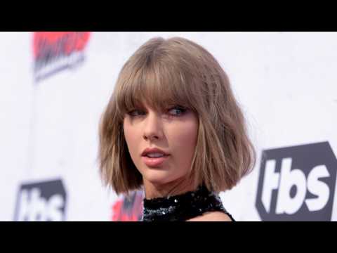 VIDEO : Is Taylor Swift Preparing to Be a Bridesmaid Again?