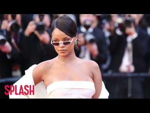 VIDEO : Rihanna's Clap Back at Fat-Shamer Won the Internet