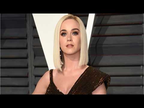 VIDEO : Katy Perry Apologizes to Taylor Swift