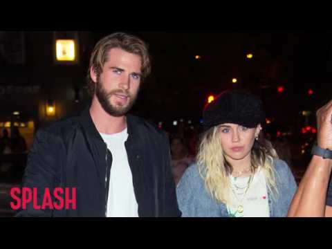 VIDEO : Miley Cyrus and Liam Hemsworth Reportedly Planning July 4th Wedding