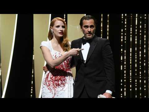 VIDEO : Why Did Jessica Chastain Lecture The Paparazzi?