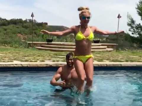 VIDEO : Britney Spears : Sublime en bikini, elle s'affiche aux côtés de son amoureux sur Instagram