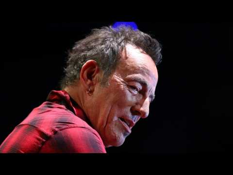 VIDEO : Bruce Springsteen Didn't Pay Taxes