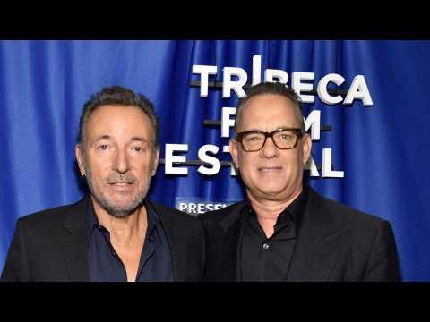 VIDEO : Tom Hanks Interviews Bruce Springsteen