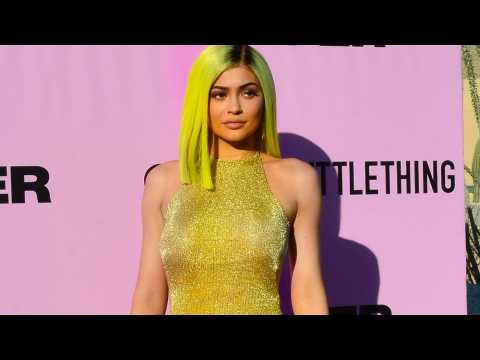 VIDEO : Kylie Jenner & Travis Scott Spotted Together In Boston