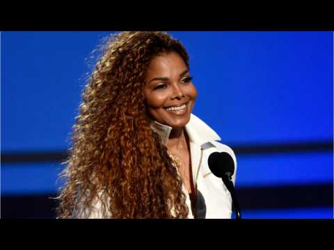 VIDEO : Janet Jackson Gives Her Fans An Update