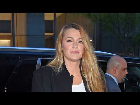 VIDEO : Blake Lively to Star in Adaptation of 'The Husband's Secret'