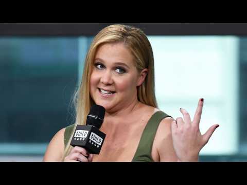 VIDEO : Amy Schumer To Star In 'I Feel Pretty'
