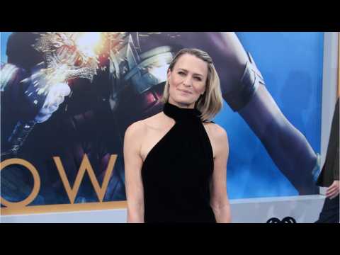 VIDEO : Robin Wright Stuns on 'Wonder Woman' Red Carpet,