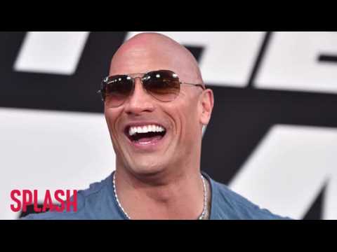 VIDEO : Dwayne 'The Rock' Johnson Slams Critics of Baywatch