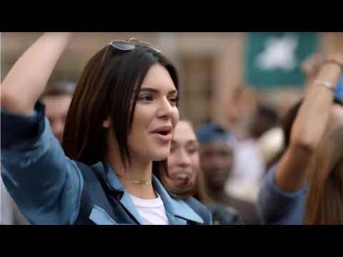 VIDEO : Kim Kardashian Reveals Kendall Jenner's Reaction To Pepsi Commercial