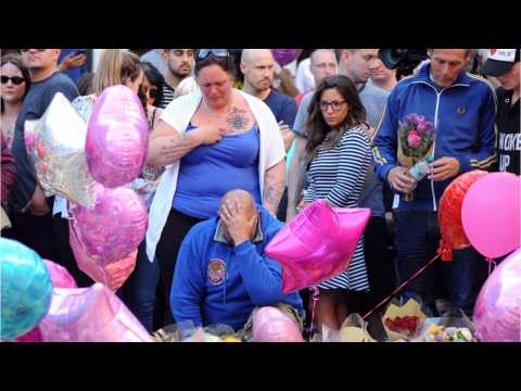 VIDEO : Ariana Grande Will Hold Benefit Concert in Manchester for Bombing Victims