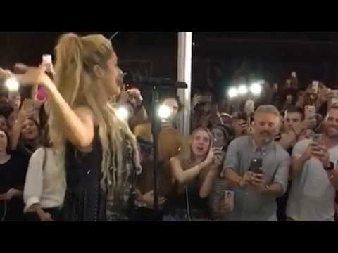 VIDEO : Actuacin sorpresa de Shakira en promocin 'El Dorado'