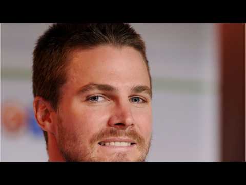 VIDEO : Will Stephen & Robbie Amell Make An Arrow Movie Together?