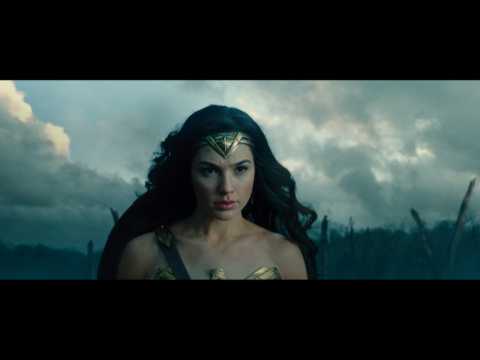 VIDEO : Gal Gadot, Robin Wright, Chris Pine In 'Wonder Woman' New Trailer