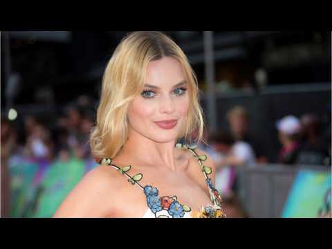 VIDEO : Margot Robbie Producing 'Dreamland', Will Play Bank Robber
