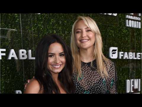 VIDEO : Kate Hudson And Demi Lovato Team Up To Make Fitness Fab