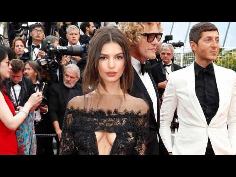VIDEO : Emily Ratajkowski's Stunning Red Carpet Look In Cannes