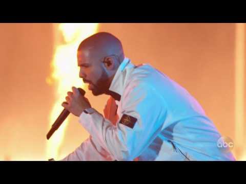 VIDEO : Drake Wins 13 Billboard Music Awards