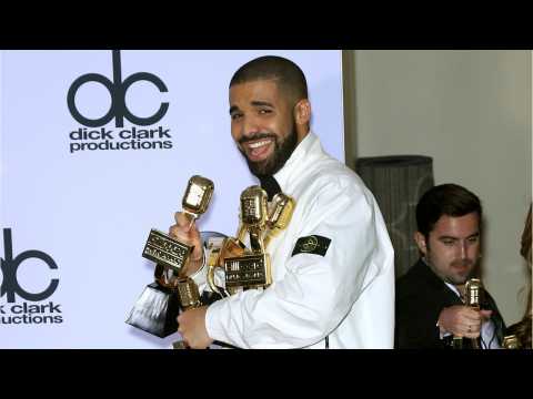 VIDEO : Drake Dominates Billboard Music Awards