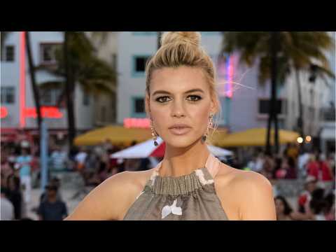 VIDEO : Kelly Rohrbach Says Baywatch Swimsuit Hid Her Bulge